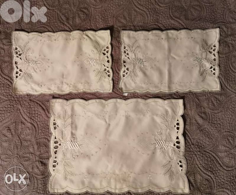 6 handmade table covers 0
