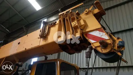 ونش ليبهر ٣٥ طن