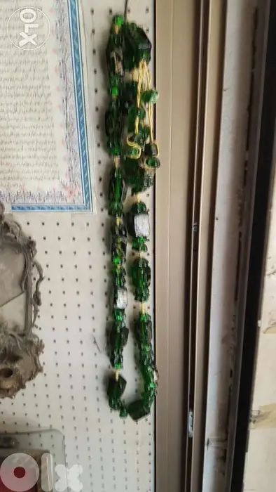 مسبحة زجاج خضرة مميزة للديكور