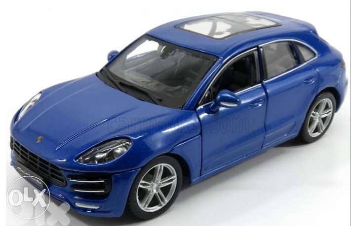 Porsche Macan diecast car model 1:24. 1