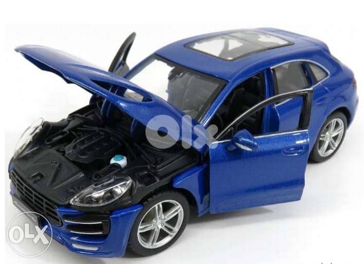 Porsche Macan diecast car model 1:24. 7
