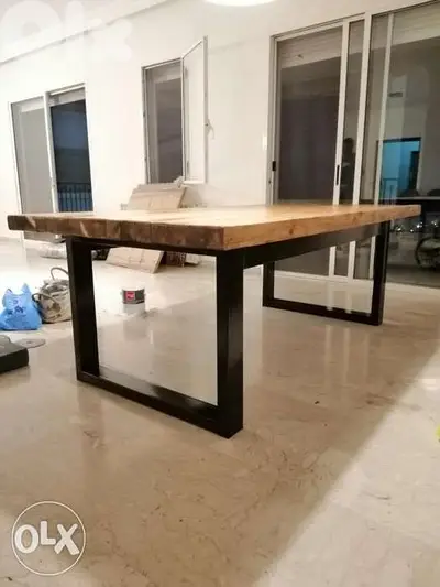 Steel and wood rustic table old style طاولة حديد و خشب شكل قديم