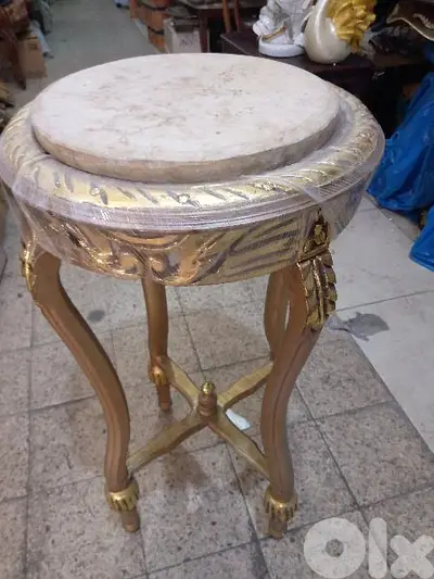 طاولة خشب وج رخام
