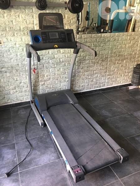 treadmill like new very good quality 0