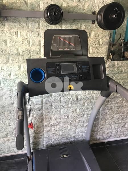treadmill like new very good quality 2