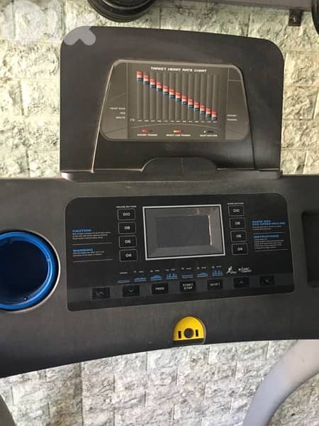 treadmill like new very good quality 3