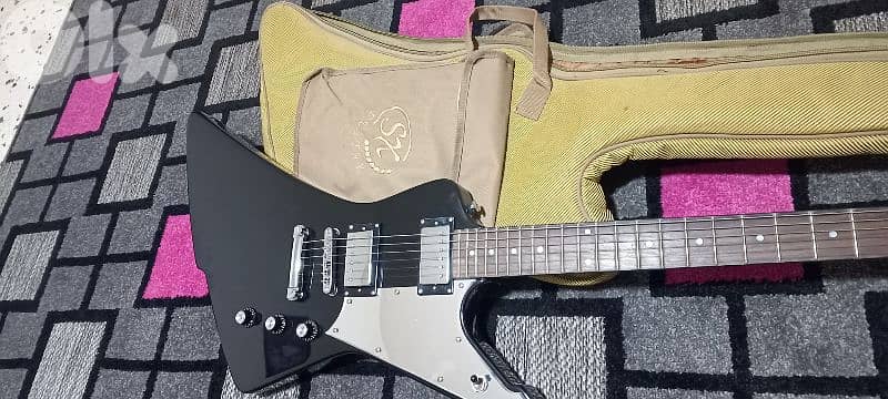 like new with soft case 2