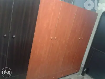 خزانة تياب حجم كبير عرض ١٨٠