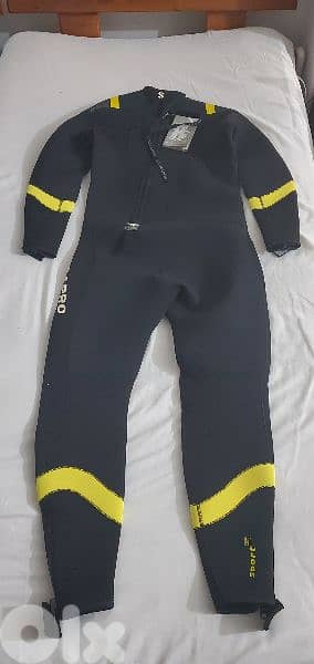ScubaPro Swimming/Diving Equipment (Suit,Fins,Goggles,LifeJacket,Shoes 0