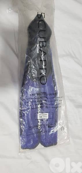 ScubaPro Swimming/Diving Equipment (Suit,Fins,Goggles,LifeJacket,Shoes 2