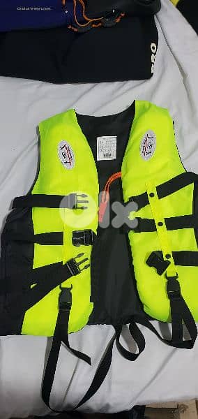 ScubaPro Swimming/Diving Equipment (Suit,Fins,Goggles,LifeJacket,Shoes 5