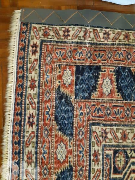 paire of carpet 4