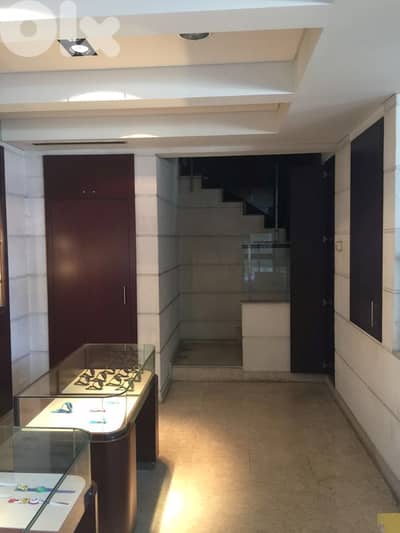 240 Sqm | Deluxe Shop for rent in Beirut / Tabaris محل للايجار تباريس