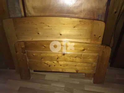 single bed مفرد