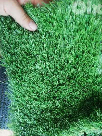 Gazon estine3i men 1cm lal 5 cm