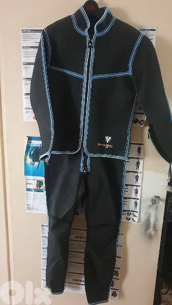 2 pieces 4mm meduim wet suit diving 1