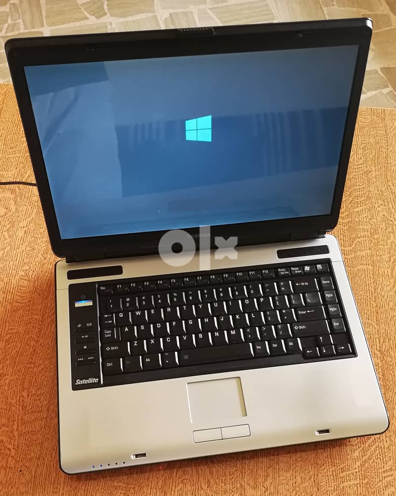 Laptop Toshiba Satellite A135 Windows 10 1