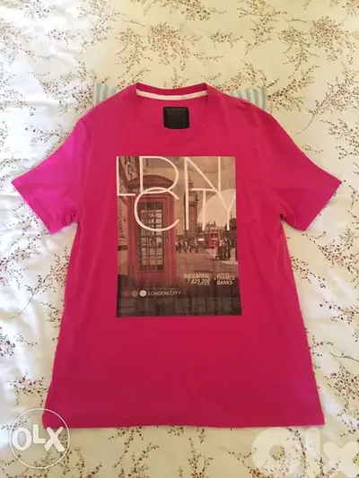 T-Shirt Souvenir of LONDON قميص