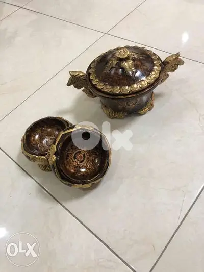 للبيع 3 قطع رزين