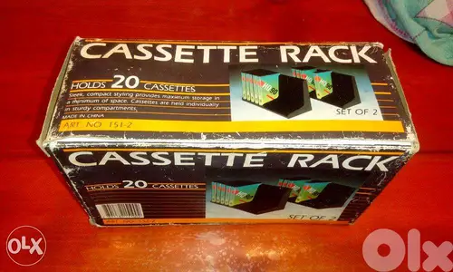 Vintage Box of 2 cassettes rack 20 cassettes