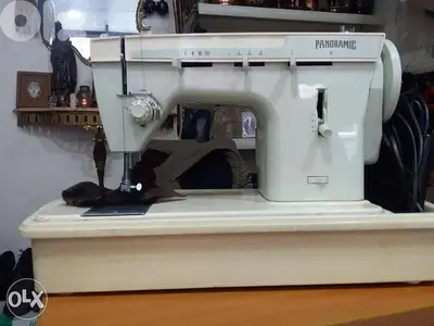 مكنة خياطة ايطالية