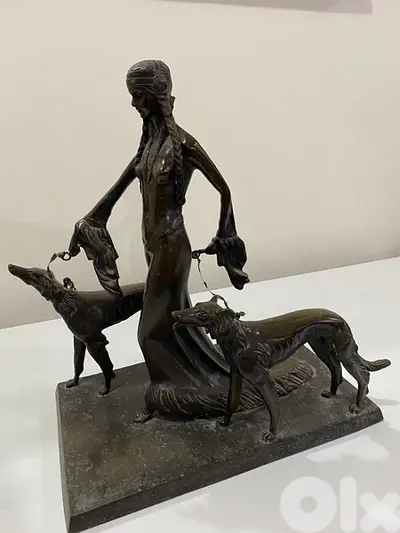 bronze signed Profo poerzi europeen