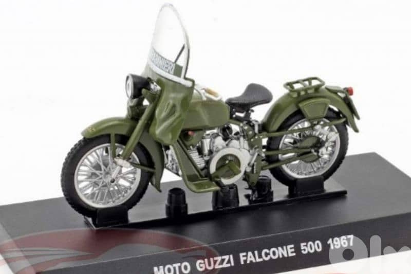 '67 Moto Guzzi Falcone 500 diecast motorcycle 1:24. 0