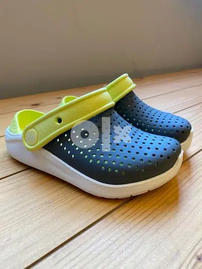 50% OFF Crocs kids sizes available 76-969O37
