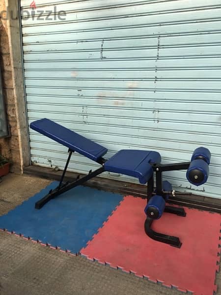 leg extension leg curl and bench all level in the same time like new 3