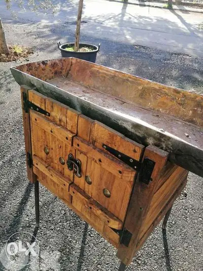 منقل فحم مع خزانة خشب metal and wood creative grill barbeque