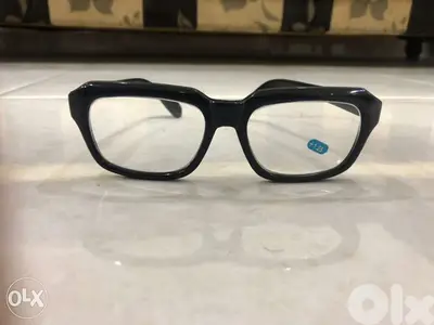 للبيع عوينات للنظر