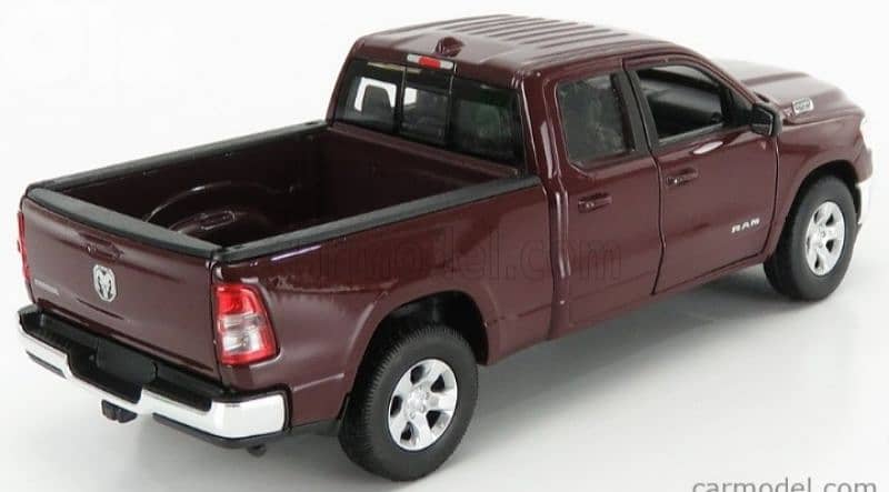 Dodge Ram Double Cab diecast car model 1:27 2