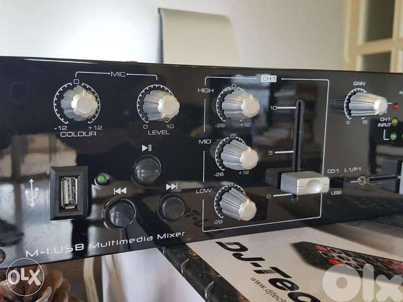 DJ Tech M1-USB 2 Channel Audio Mixer with Phono, Microphone, and USB 5