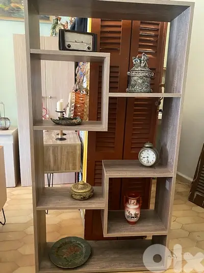 bookshelf