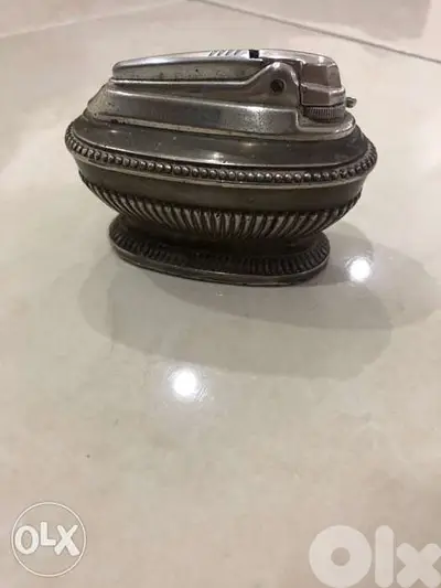 للبيع قداحة قديمة ( أنتيك )