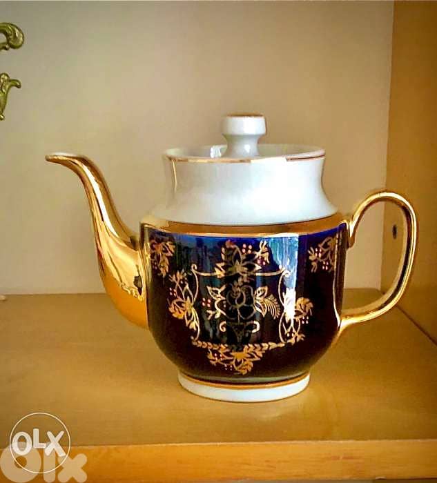 Antique Tea Set 3