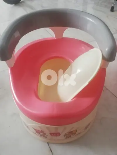 Potty with cover نونو مع غطا