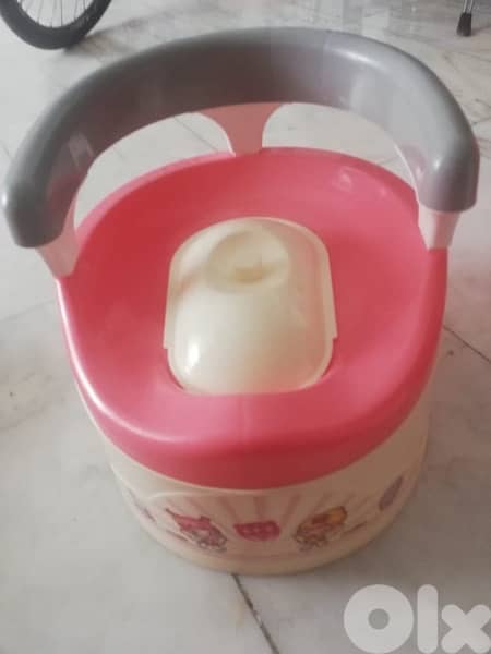 Potty with cover نونو مع غطا 1