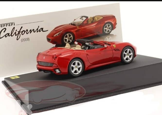 Ferrari California 2008 diecast car model 1:43. 4
