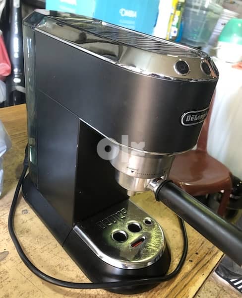 Delonghi Dedica Style Coffee Machine 1
