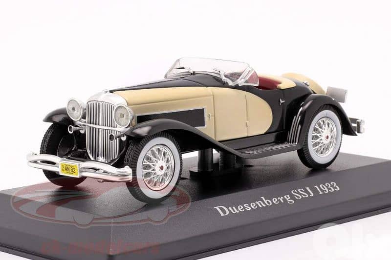 Duesnburg SSJ (1958) diecast car model 1:43. 1