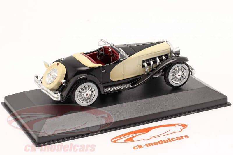 Duesnburg SSJ (1958) diecast car model 1:43. 4