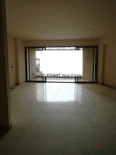 Spacious Apartment, Located 2 min from Highway!