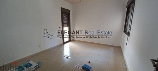 Spacious Apartment, Located 2 min from Highway!