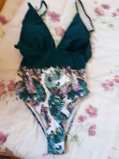 swimsuit size 40 , 25 dollars
