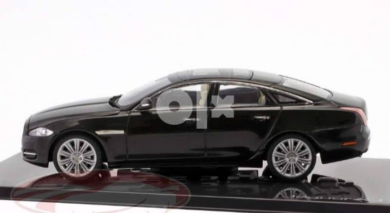 Jaguar XJ (X351) 2009 diecast car model 1:43. 2