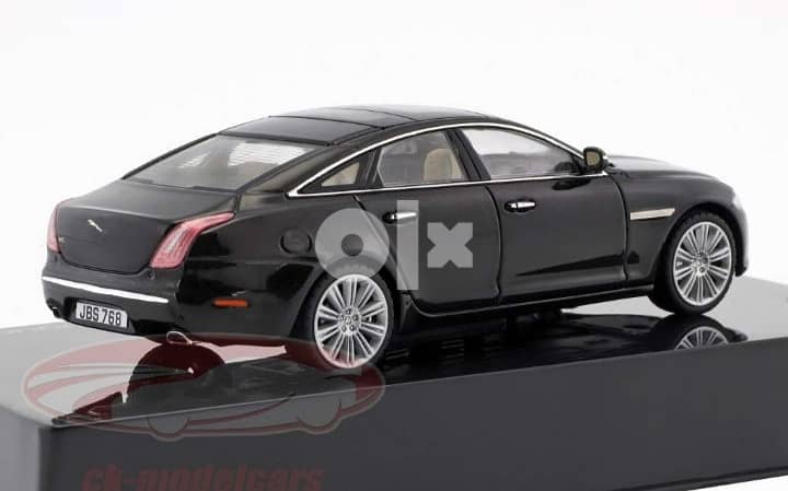 Jaguar XJ (X351) 2009 diecast car model 1:43. 4