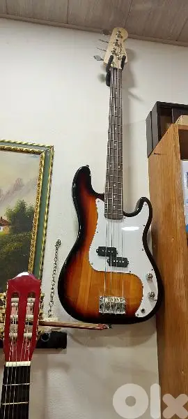 bass guitar new in box with bag free