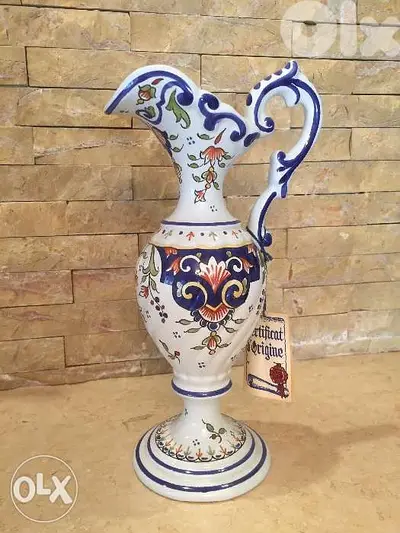 Vase Fourmaintraux et Dutertre avec certificat d’origine 75$