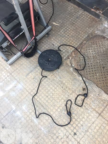 treadmill life gear with vibration and twister like new 3